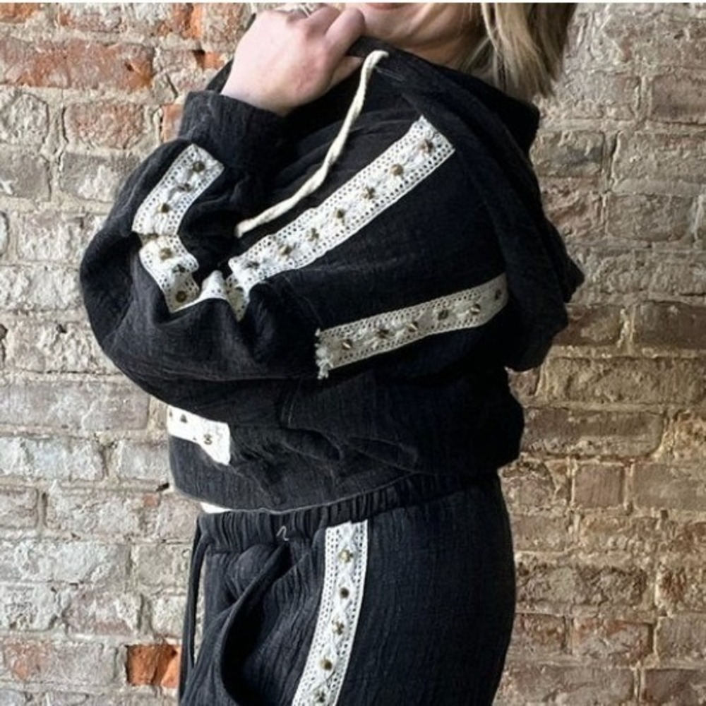 POL Studded Zip-up‎ Hoodie, size large, new without tags - Picture 2 of 6